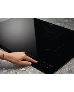 Купить Встраиваемая варочная панель индукционная Electrolux CIT61443 черный  в E-mobi