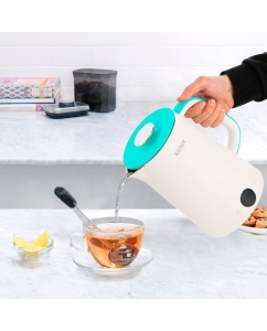 Купить Чайник электрический Kitfort КТ-6197-2 1.7 л белый, зеленый  в E-mobi