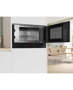 Купить Встраиваемая микроволновая печь Bosch BER7321B1 черный  в E-mobi