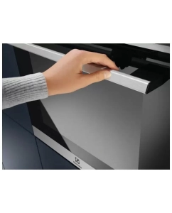 Купить Встраиваемый электрический духовой шкаф Electrolux COE7P31X2 silver, black  в E-mobi