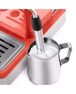 Купить Кофеварка Kitfort КТ-7125-1 красная  в E-mobi