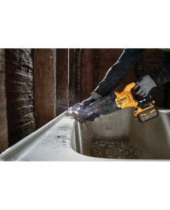 Купить Сабельная пила Dewalt 18 В XR FLEXVOLT ADVANTAGE DCS386NT-XJ  в E-mobi