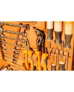 Купить Универсальный набор инструмента 1/2&quot;DR и 1/4&quot;DR с 12-гранными головками 1/2&quot;DR, 77 шт OMBRA OMT77S12  в E-mobi