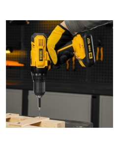 Купить Аккумуляторная дрель-шуруповерт DENZEL CDL-IB-18-02 26113, Li-Ion  в E-mobi