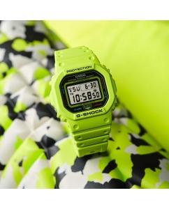 Купить Японские наручные часы Casio G-SHOCK DW-5600EP-9 с хронографом  в E-mobi