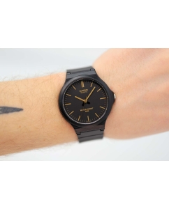 Купить Японские наручные часы Casio Collection MW-240-1E2VEF  в E-mobi