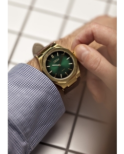 Купить Российские наручные часы Слава 2389485/300-2035  в E-mobi