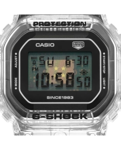 Купить Японские наручные часы Casio G-SHOCK DW-5040RX-7 с хронографом  в E-mobi