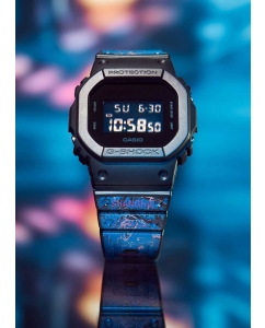 Купить Японские наручные часы Casio G-SHOCK DW-5600BB-1PRC с хронографом  в E-mobi