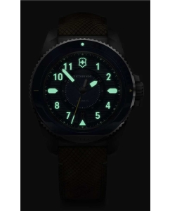 Купить Швейцарские механические наручные часы Victorinox 241980.1  в E-mobi