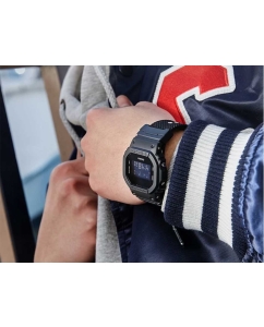Купить Японские наручные часы Casio G-SHOCK DW-5600BBN-1E с хронографом  в E-mobi