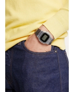 Купить Японские наручные часы Casio G-SHOCK DW-5600SK-1ER с хронографом  в E-mobi