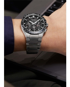 Купить Японские титановые наручные часы Seiko SSH111  в E-mobi