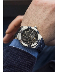 Купить Швейцарские механические наручные часы Maurice Lacroix AI6028-SS001-030-1  в E-mobi