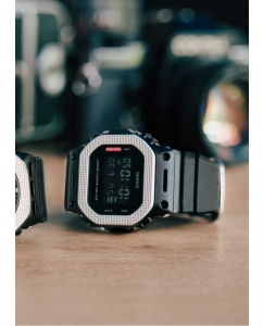 Купить Японские наручные часы Casio G-SHOCK GM-5600BM-1 с хронографом  в E-mobi