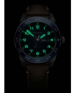 Купить Швейцарские наручные часы Victorinox 242040  в E-mobi