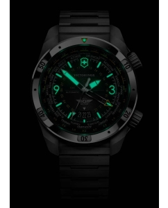 Купить Швейцарские механические наручные часы Victorinox 242004  в E-mobi