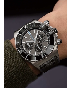 Купить Швейцарские механические титановые наручные часы Breitling EB0136251M1S1 с хронографом  в E-mobi