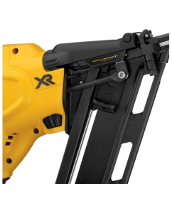 Купить Аккумуляторный гвоздезабивной пистолет Dewalt DCN650P2, 18В, 48Дж, с 2 АКБ 5 Ач и ЗУ, в кейсе TSTAK DCN650P2-QW  в E-mobi