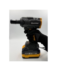 Купить Гайковерт аккумуляторный бесщеточный BlackWeld 600N 4.5 Ah 150246 в E-mobi