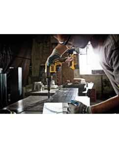 Купить Аккумуляторный шуруповерт DEWALT DCF622B, 20В, 34Нм, 2000об/мин, без аккумулятора и зарядного устройства DCF622B-XJ  в E-mobi