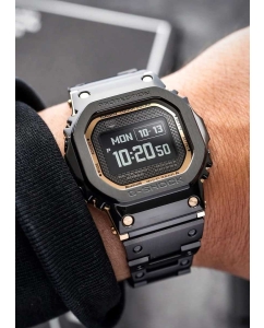 Купить Японские наручные часы Casio G-SHOCK GMW-BZ5000BD-1 с хронографом  в E-mobi