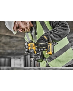 Купить Бесщеточная дрель-шуруповерт DEWALT 2 скорости, 1 АКБ 18 В XR Li-Ion DCD800E1T-QW  в E-mobi
