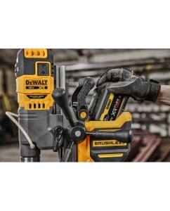 Купить Аккумулятор DEWALT FLEXVOLT DCB547G, маслостойкий, Li-Ion, 18/54 В, 9/3 Ач DCB547G-XJ  в E-mobi