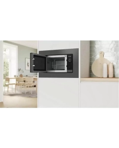 Купить Встраиваемая микроволновая печь Bosch BEL623MD3 черный  в E-mobi