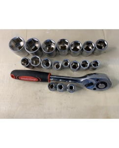 Купить Набор головок с трещоткой Smartbuy 19 предметов, 1/2", 8-32 мм, 24 зуба, CR-V SBT-SSW-19P1  в E-mobi