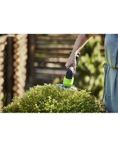 Купить Аккумуляторные садовые ножницы-кусторез GreenWorks G24SHT 24 В 1600607  в E-mobi