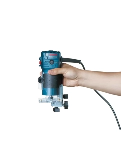 Купить Кромочный фрезер Bosch GKF 550, 550Вт, 6мм (06016A0020)  в E-mobi